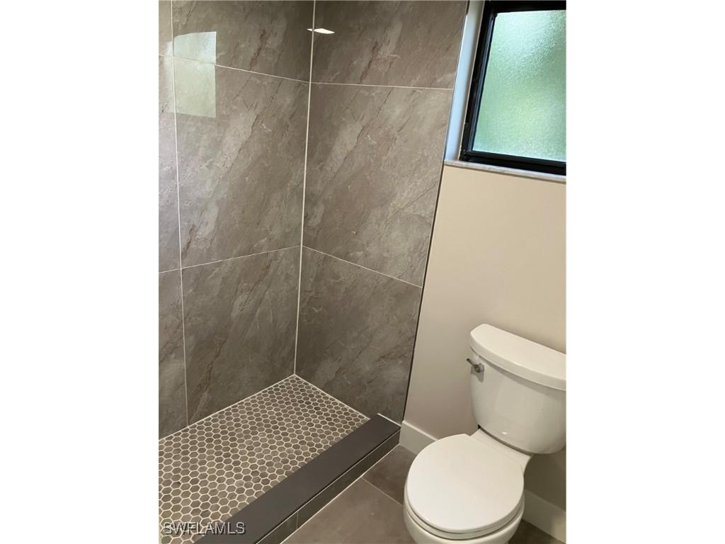 1826 Kings Lake Boulevard #101 Naples FL 34112 225074448 image9