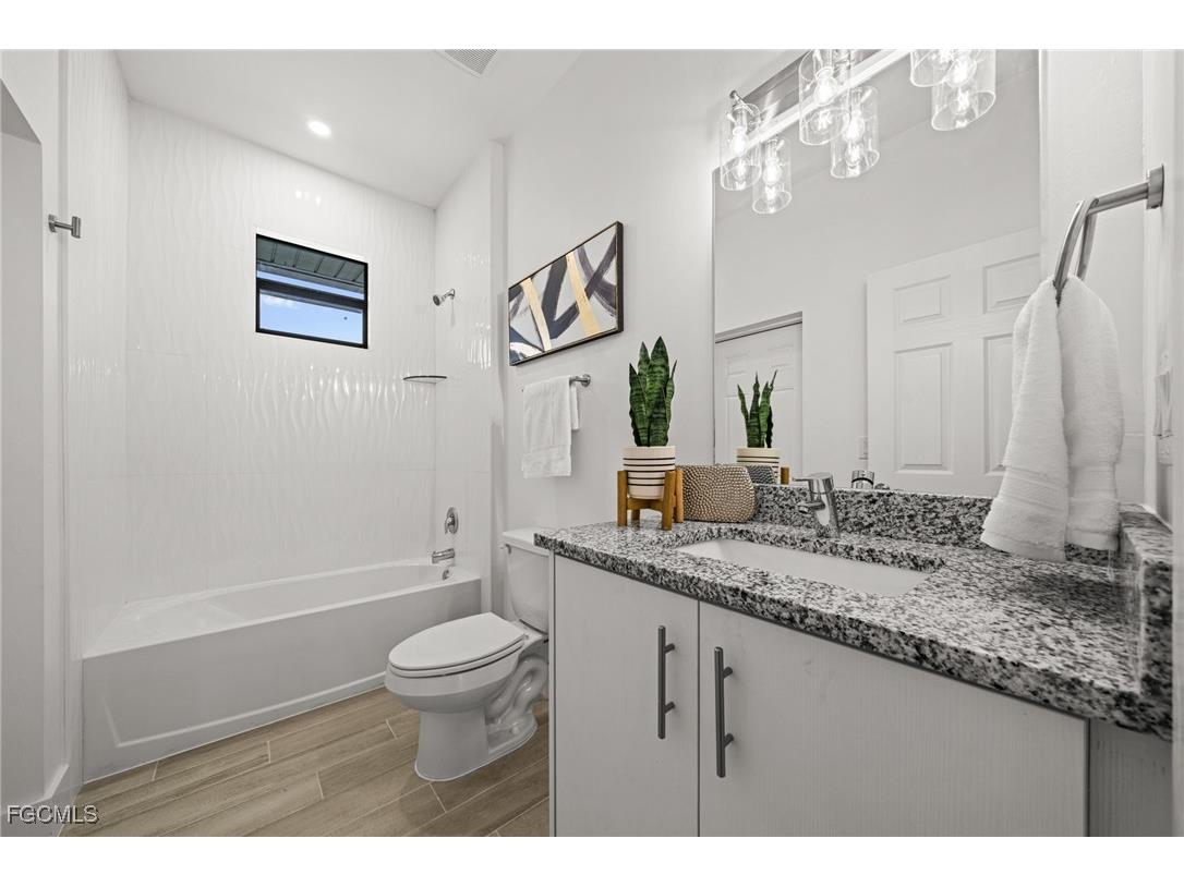 1826 NE 10th Place Cape Coral FL 33909 2025024060 image17