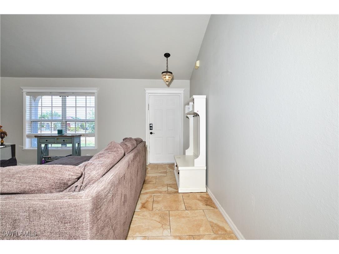 1826 NE 17th Place Cape Coral FL 33909 225044009 image3