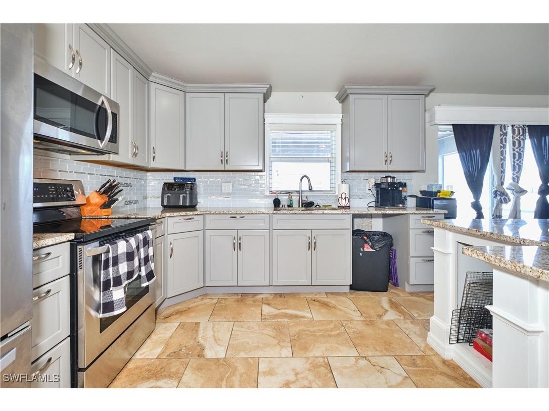 1826 NE 17th Place Cape Coral FL 33909 225044009 image8