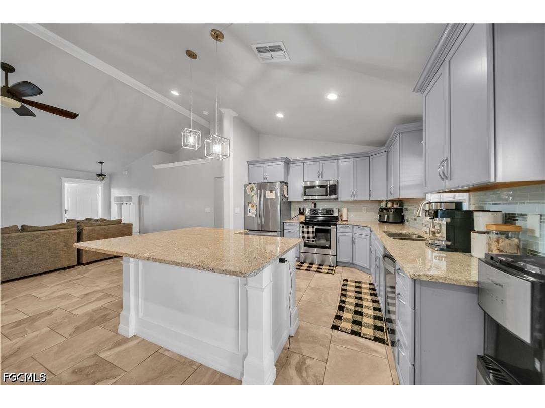 1826 NE 17th Place Cape Coral FL 33909 2026013947 image12