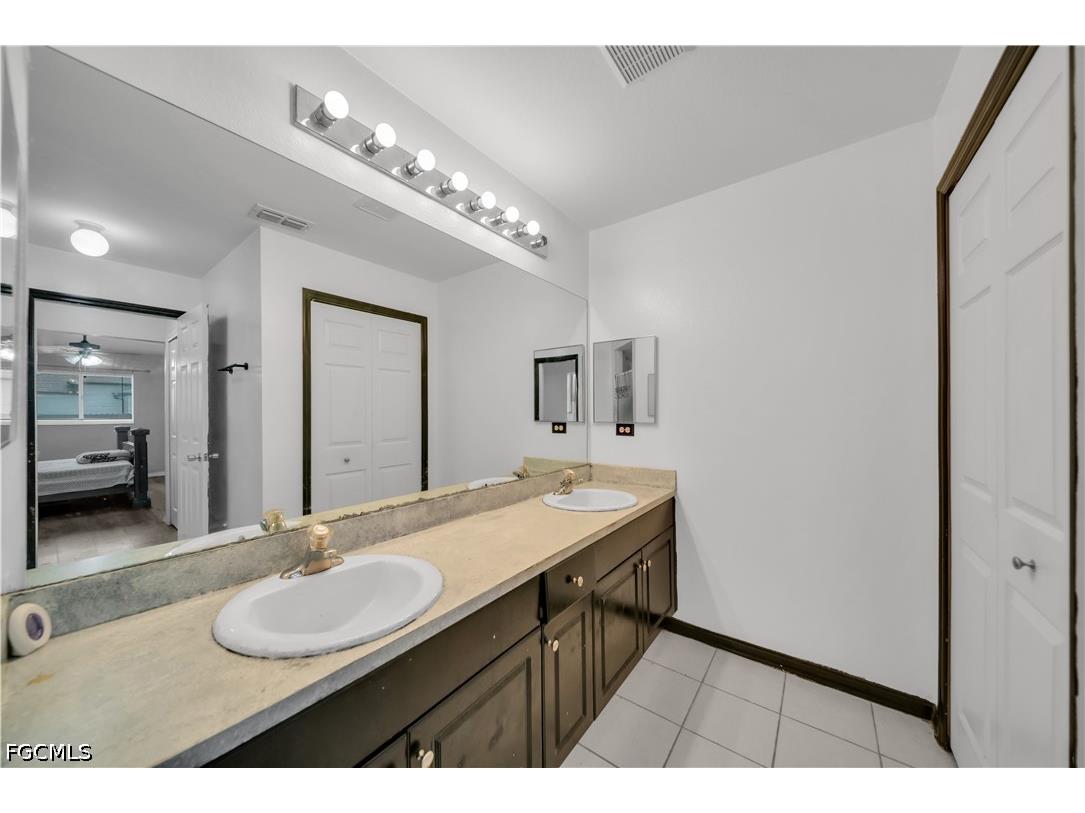 1826 NE 17th Place Cape Coral FL 33909 2026013947 image28