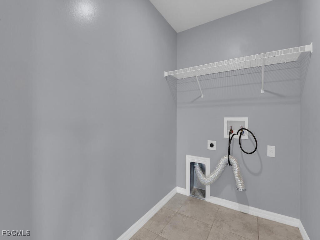 1826 NW 7th Place Cape Coral FL 33993 2025013843 image22