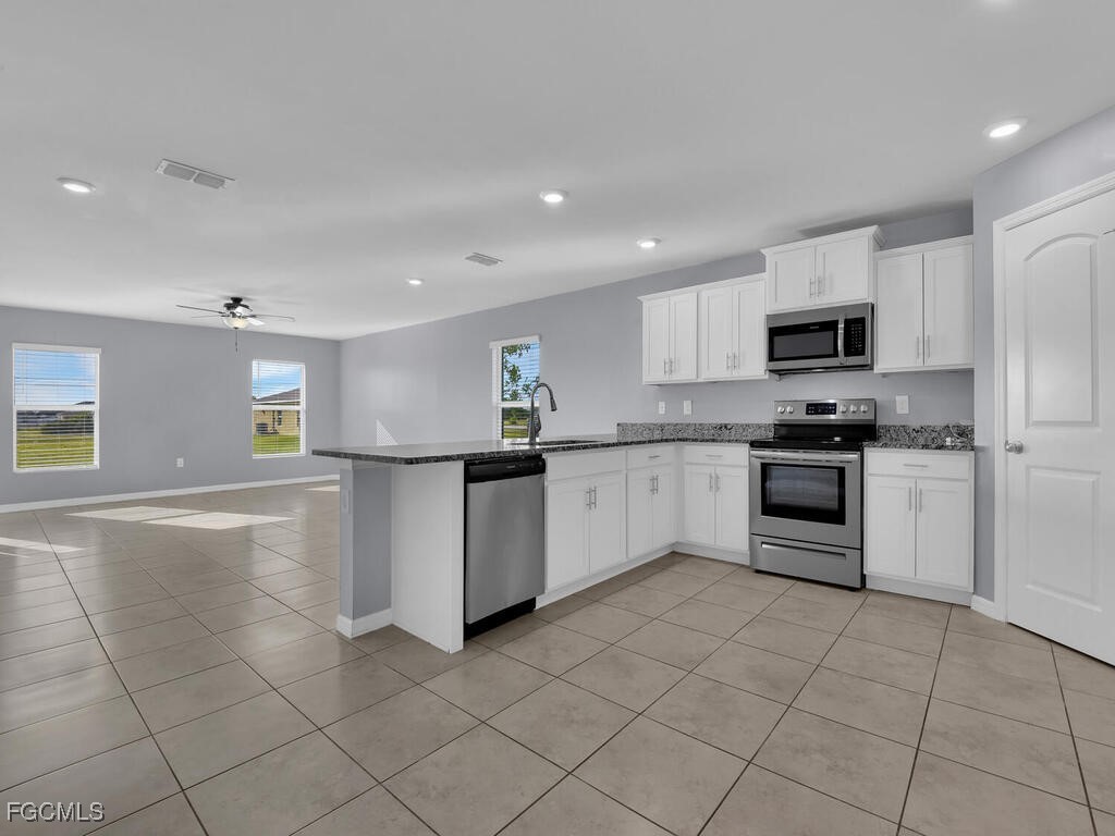 1826 NW 7th Place Cape Coral FL 33993 2025013843 image4