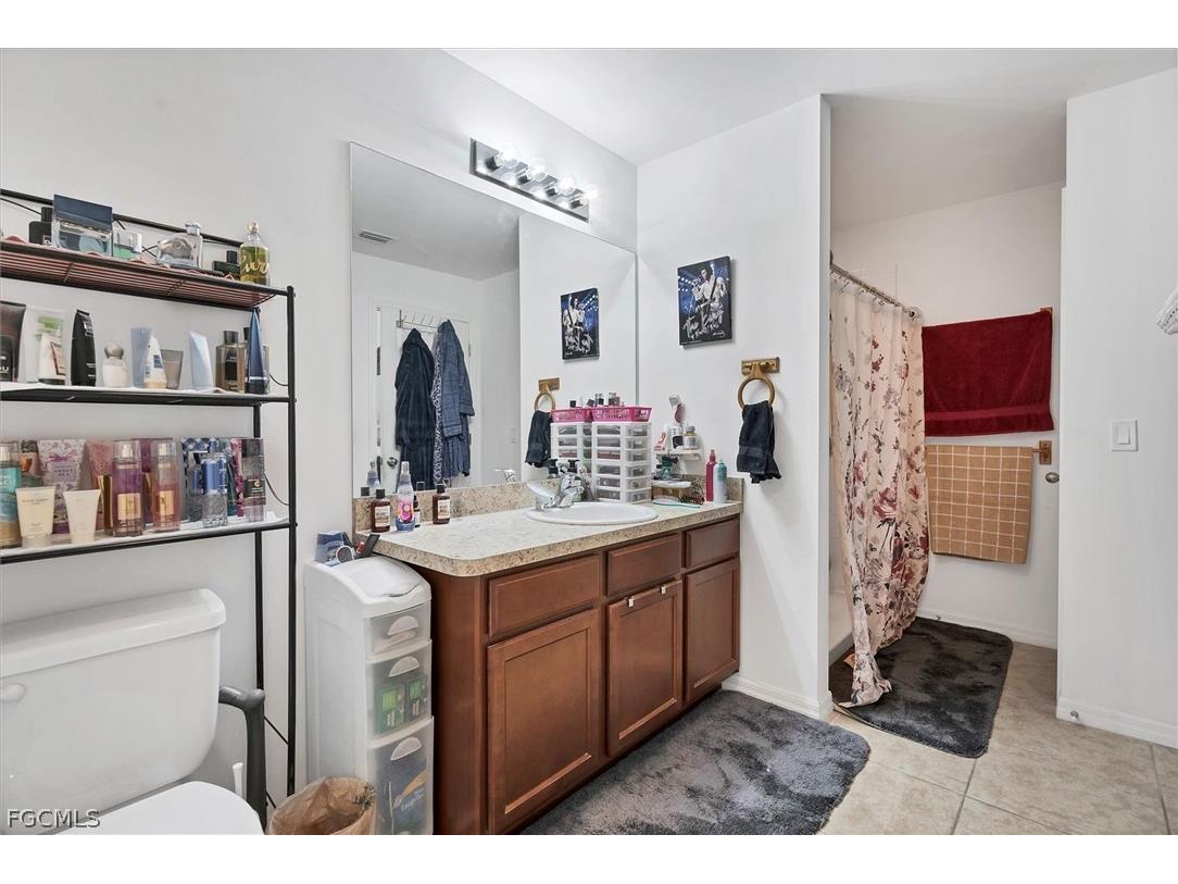 1826 SW Trafalgar Parkway Cape Coral FL 33991 2026005789 image20