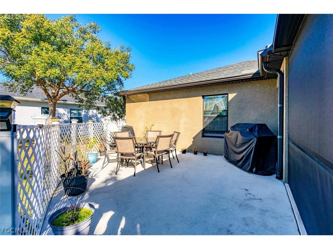 1826 SW Trafalgar Parkway Cape Coral FL 33991 2026005789 image30