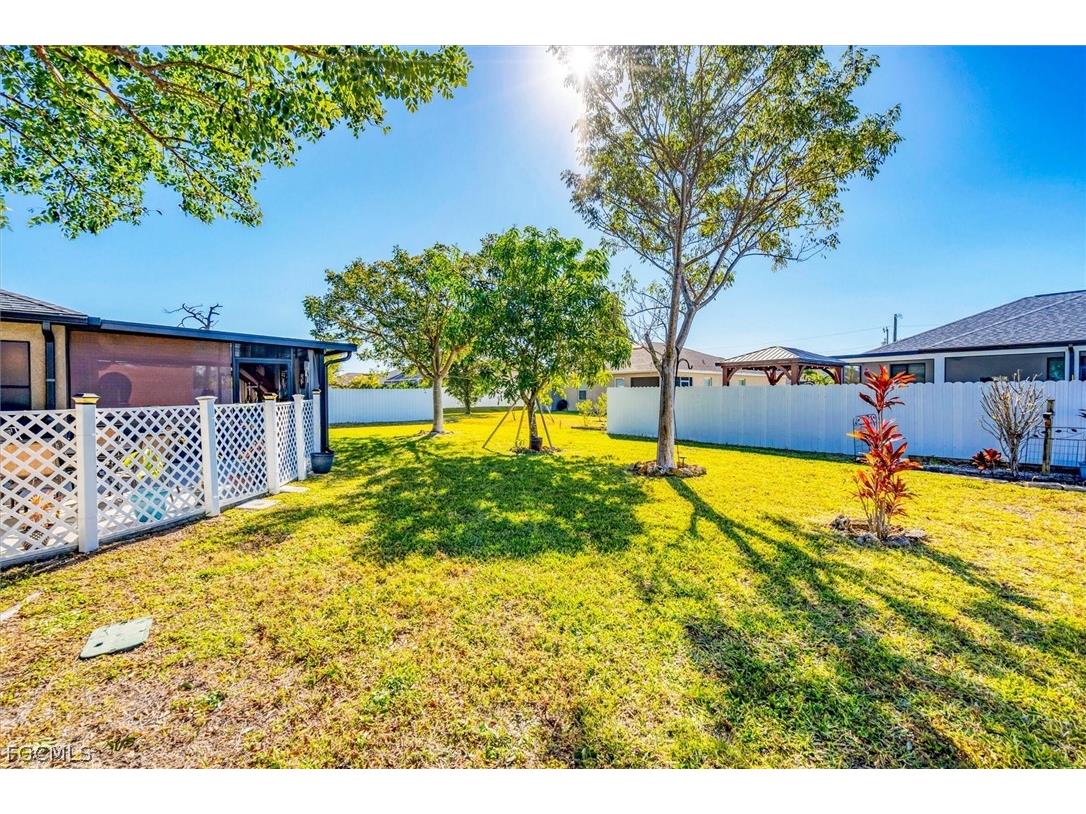 1826 SW Trafalgar Parkway Cape Coral FL 33991 2026005789 image32