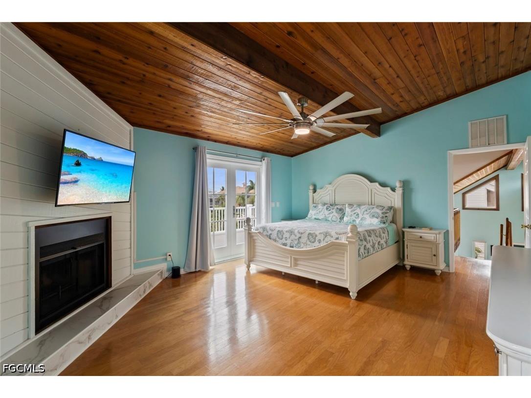 18260 Deep Passage Lane Fort Myers Beach FL 33931 2026016415 image15