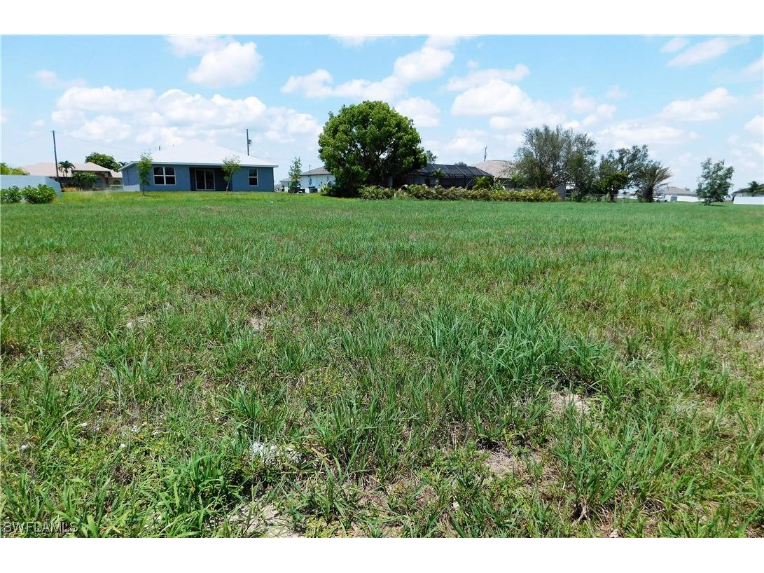 1827 Embers Parkway W Cape Coral FL 33993 223042898 image1