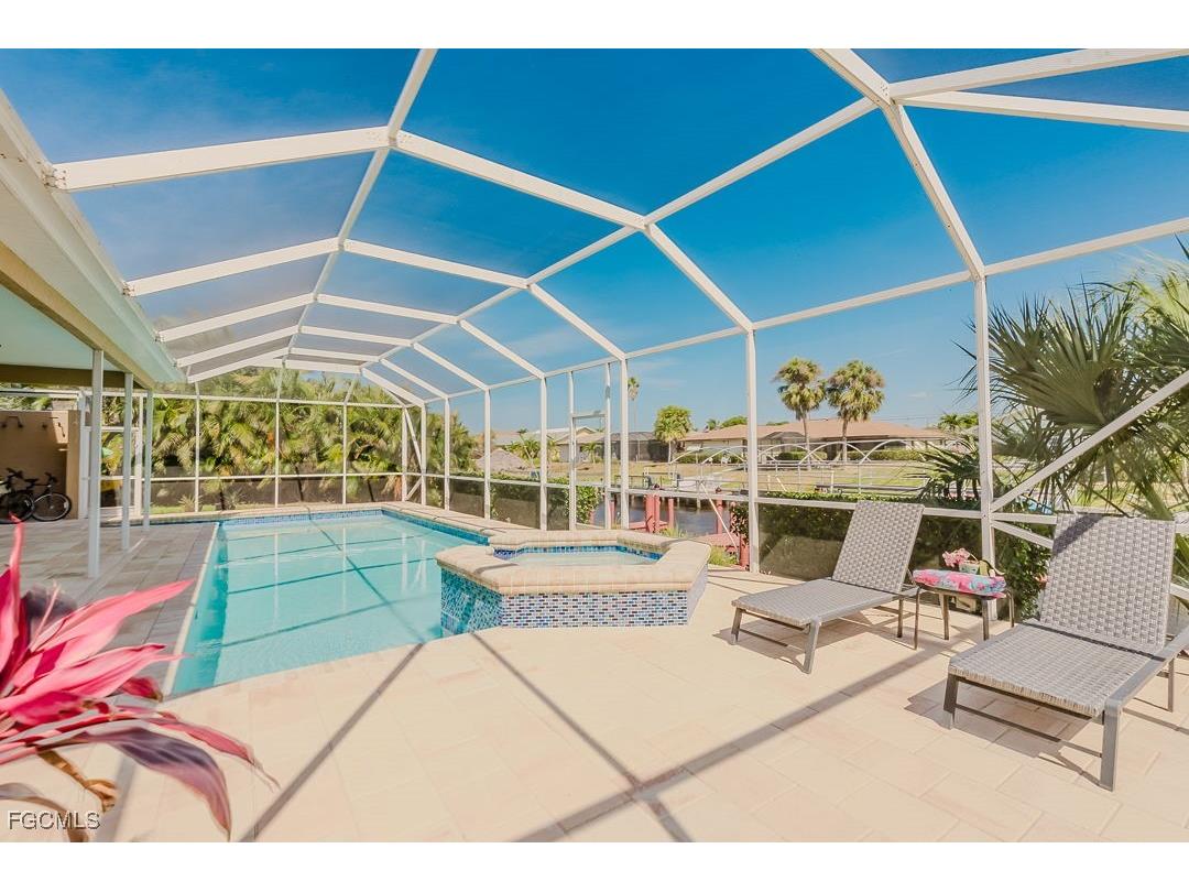 1827 SE 12th Street Cape Coral FL 33990 2025010232 image17