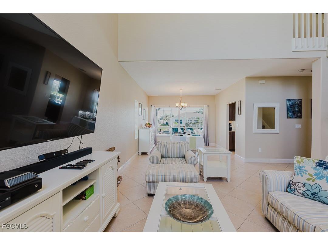 1827 SE 12th Street Cape Coral FL 33990 2025010232 image2