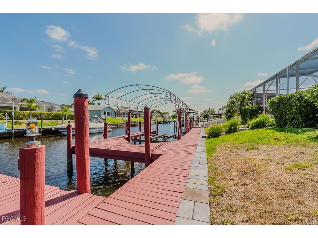 1827 SE 12th Street Cape Coral FL 33990 2025010232 image26
