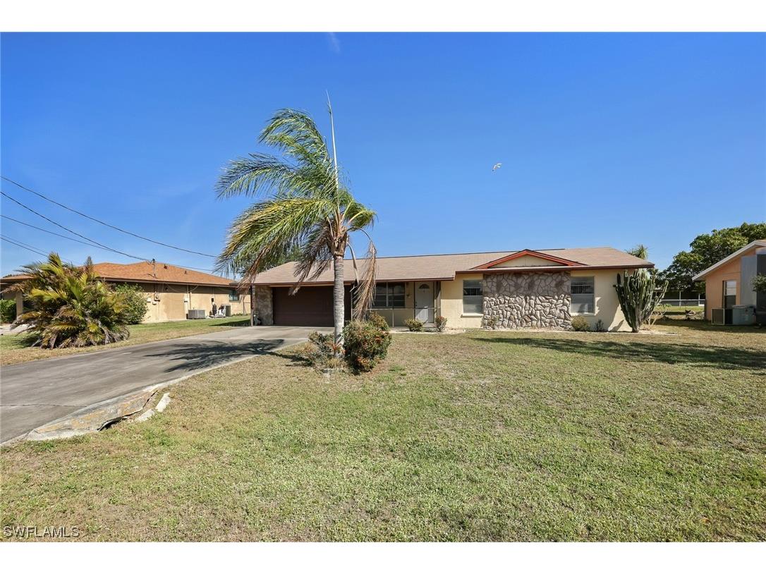 1827 SE 15th Street Cape Coral FL 33990 223015593 image1