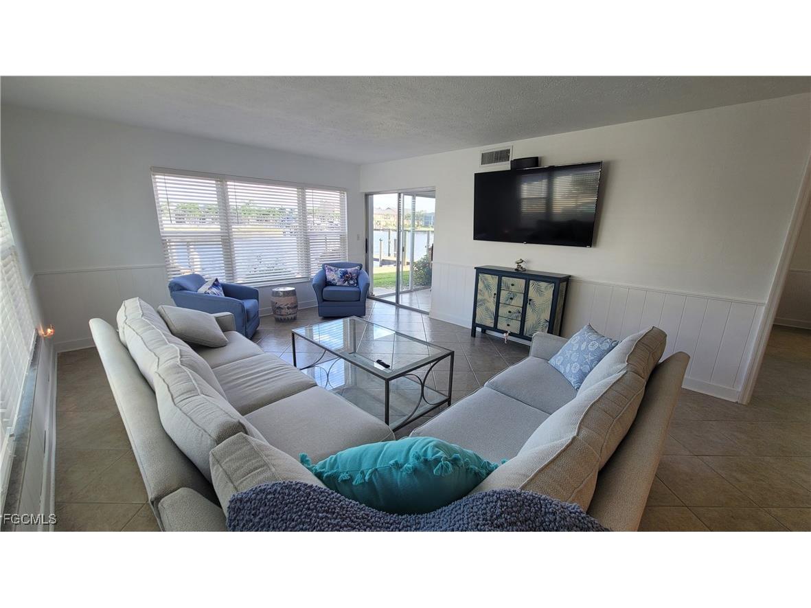 1827 SE 41st Street #1D Cape Coral FL 33904 2025014594 image10