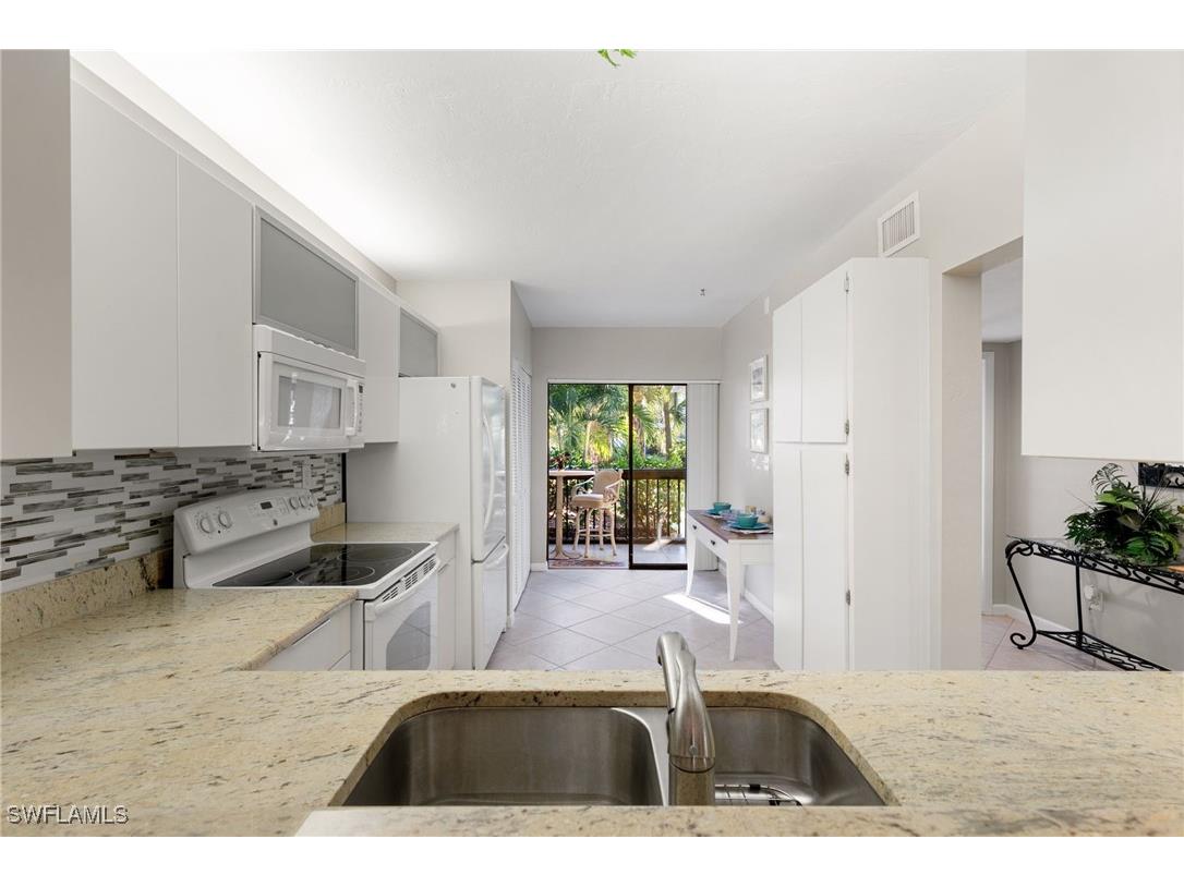 1828 Kings Lake Boulevard #103 Naples FL 34112 225084423 image12