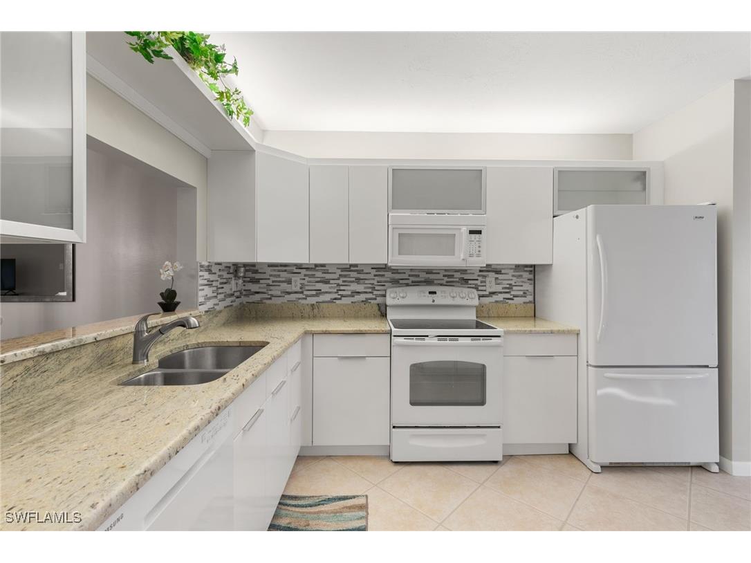 1828 Kings Lake Boulevard #103 Naples FL 34112 225084423 image13