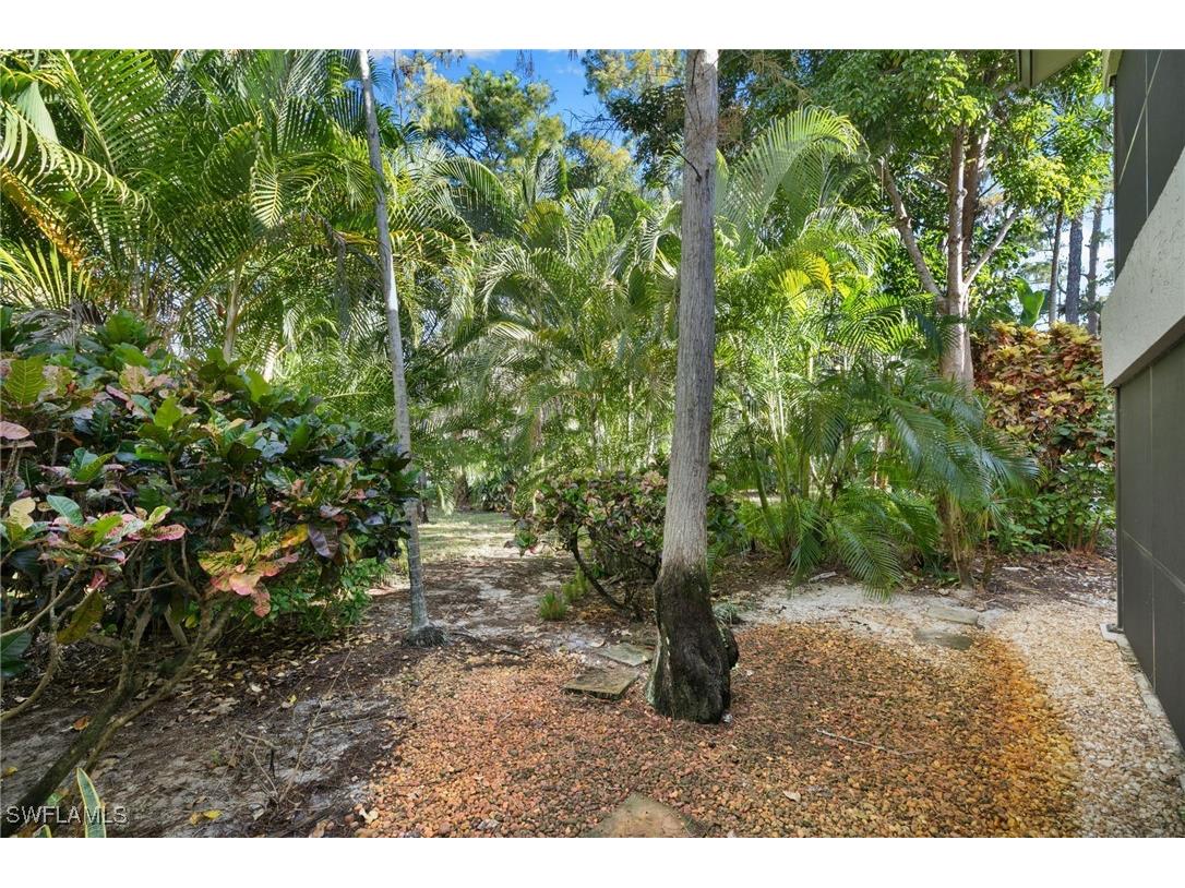 1828 Kings Lake Boulevard #103 Naples FL 34112 225084423 image25