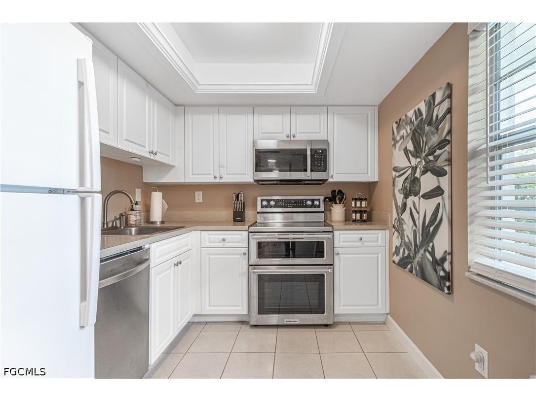 1828 Pine Valley Drive #101 Fort Myers FL 33907 2026026485 image1