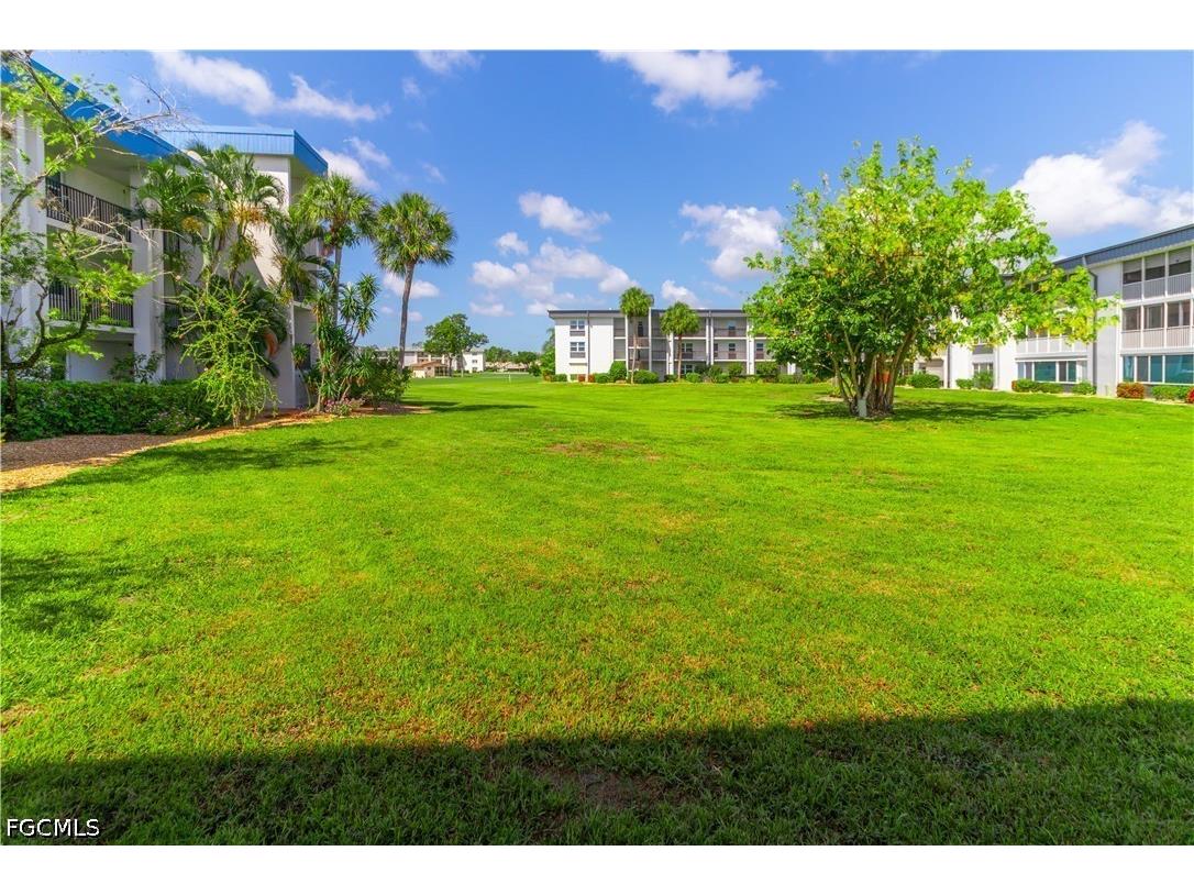 1828 Pine Valley Drive #101 Fort Myers FL 33907 2026026485 image5