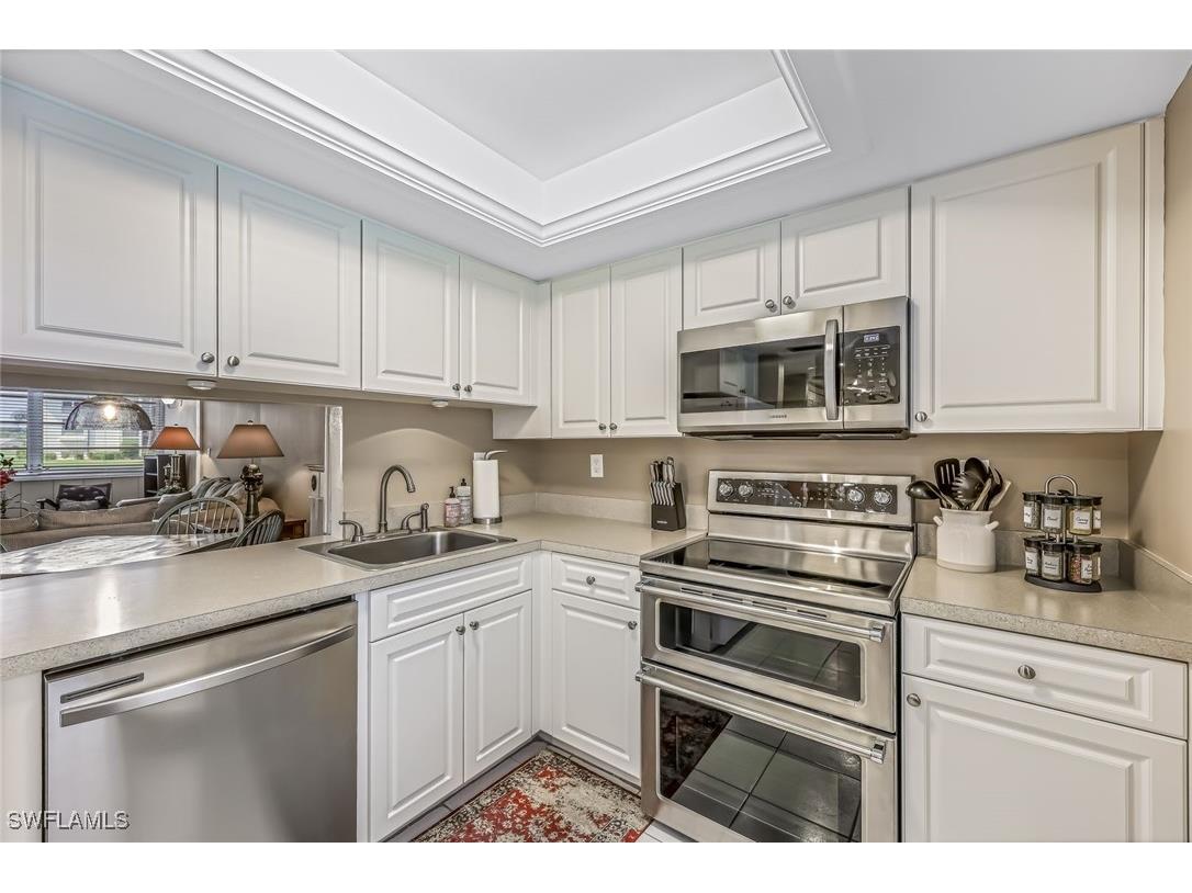 1828 Pine Valley Drive #101 Fort Myers FL 33907 224077326 image1