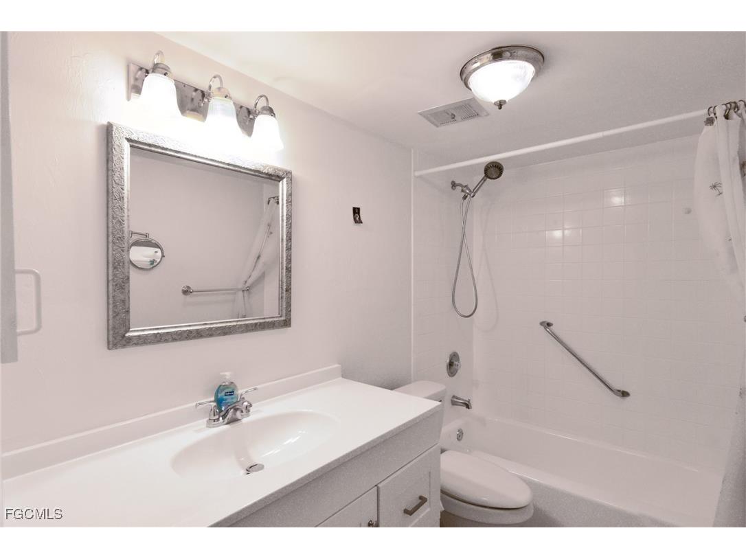 1828 Pine Valley Drive #109 Fort Myers FL 33907 2025012843 image21