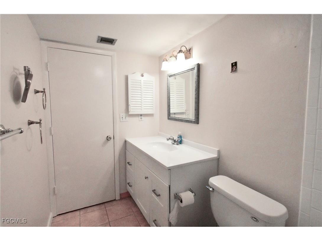 1828 Pine Valley Drive #109 Fort Myers FL 33907 2025012843 image22