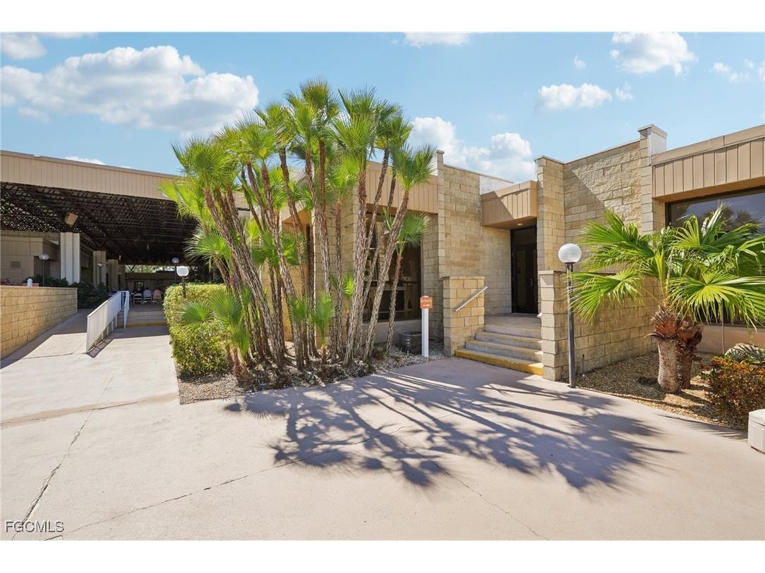 1828 Pine Valley Drive #109 Fort Myers FL 33907 2025012843 image36