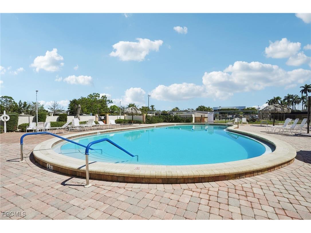 1828 Pine Valley Drive #109 Fort Myers FL 33907 2025012843 image44
