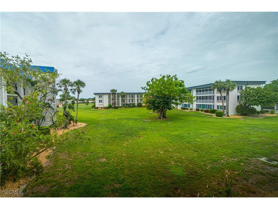 1828 Pine Valley Drive #201 Fort Myers FL 33907 2026003998 image6