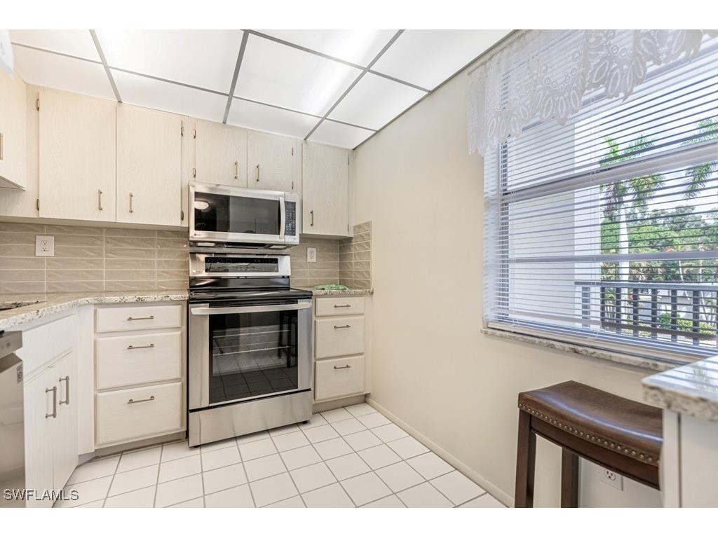 1828 Pine Valley Drive #201 Fort Myers FL 33907 225058343 image3