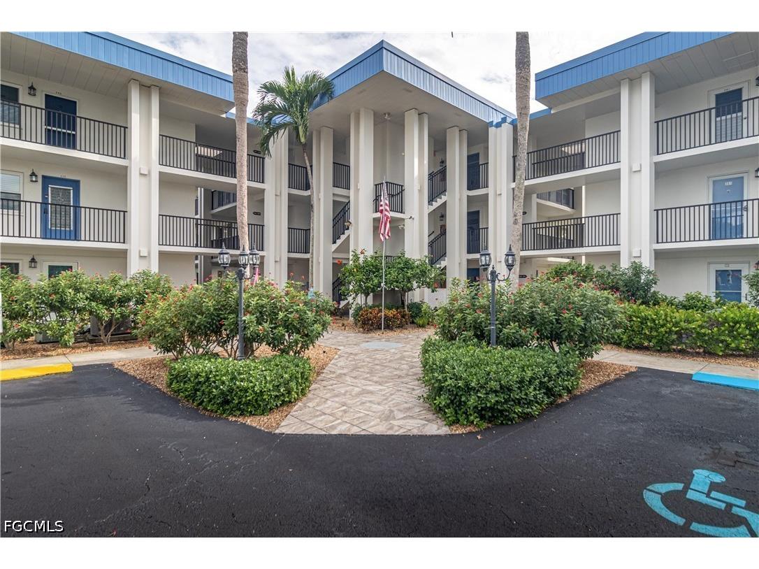 1828 Pine Valley Drive #309 Fort Myers FL 33907 2026021531 image16