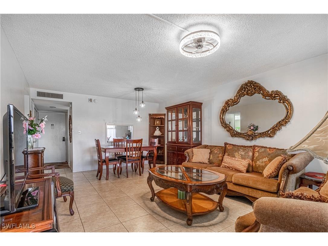 1828 Pine Valley Drive #309 Fort Myers FL 33907 225010877 image4