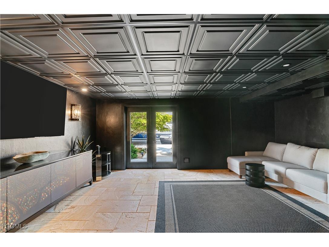 18291 Deep Passage Lane Fort Myers Beach FL 33931 2025015562 image2