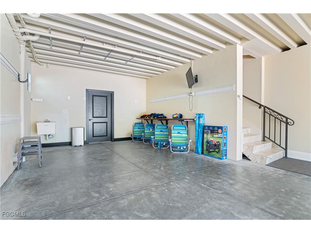 18291 Deep Passage Lane Fort Myers Beach FL 33931 2025015562 image3