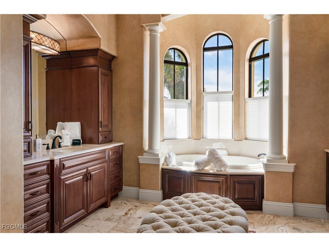 18291 Deep Passage Lane Fort Myers Beach FL 33931 2025015562 image36