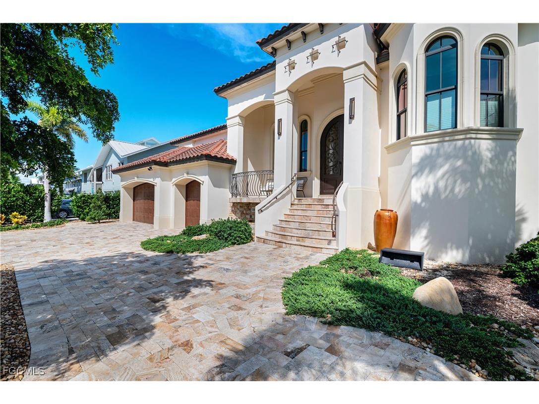 18291 Deep Passage Lane Fort Myers Beach FL 33931 2025015562 image4