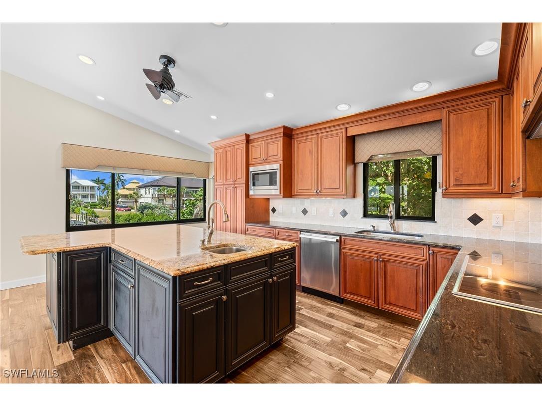 18292 Deep Passage Lane Fort Myers Beach FL 33931 225076006 image22