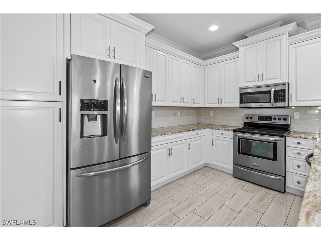 183 7th Street Naples FL 34113 226008097 image13