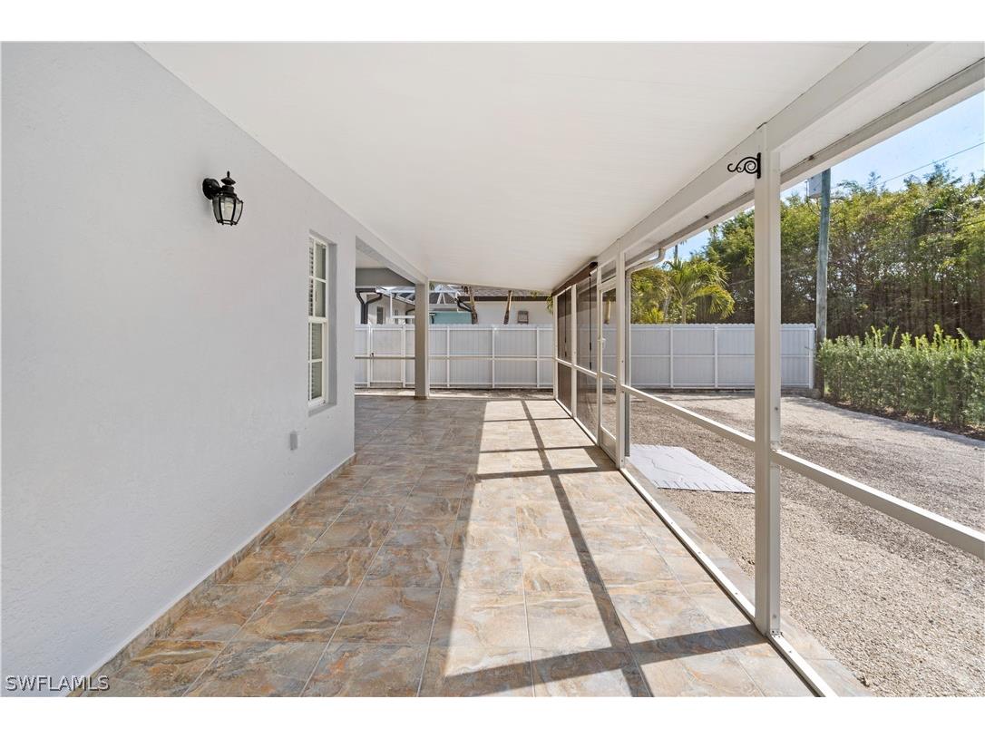 183 7th Street Naples FL 34113 226008097 image37