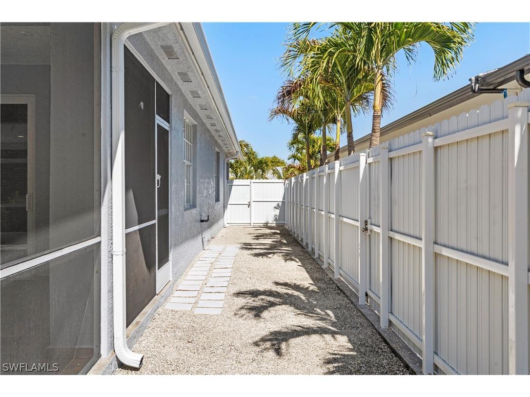 183 7th Street Naples FL 34113 226008097 image42