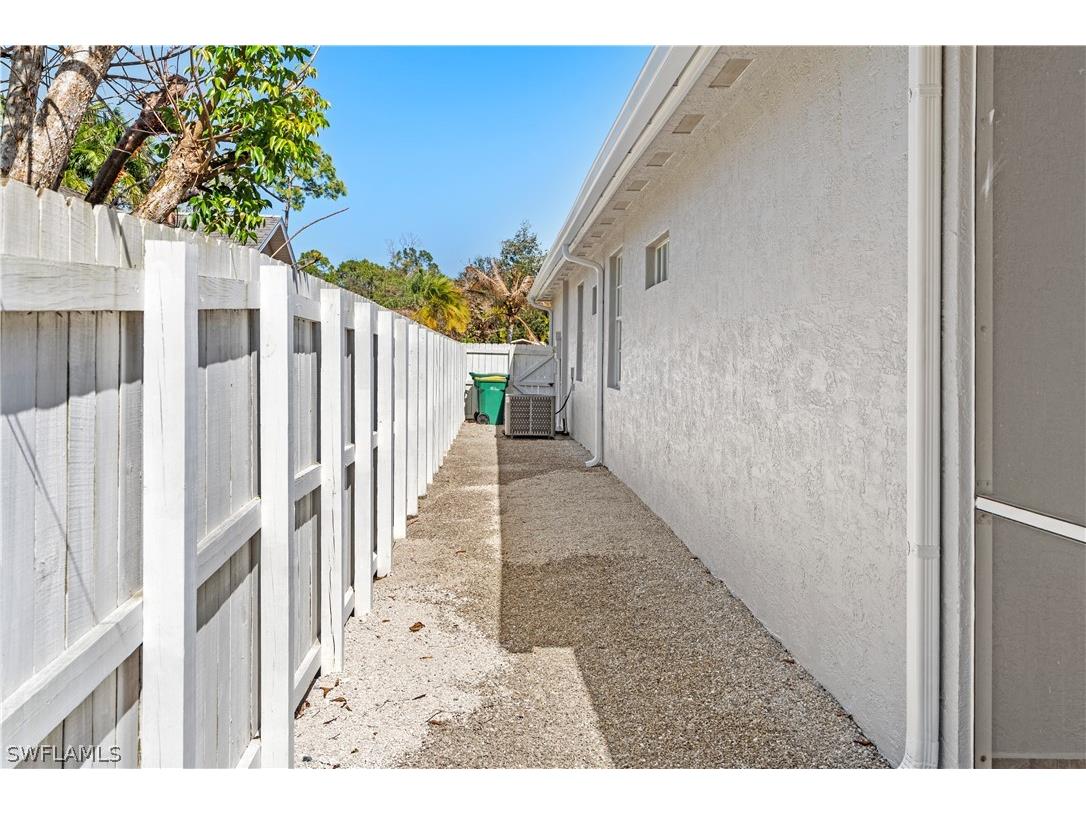 183 7th Street Naples FL 34113 226008097 image43