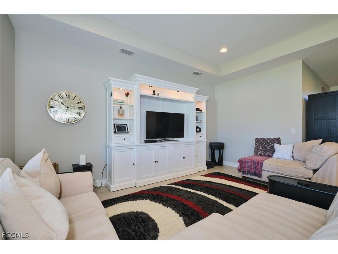 183 Destiny Circle Cape Coral FL 33990 2026012023 image11