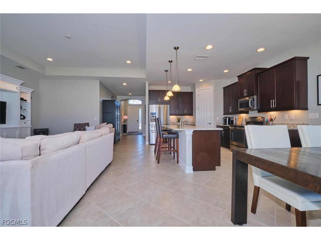 183 Destiny Circle Cape Coral FL 33990 2026012023 image9