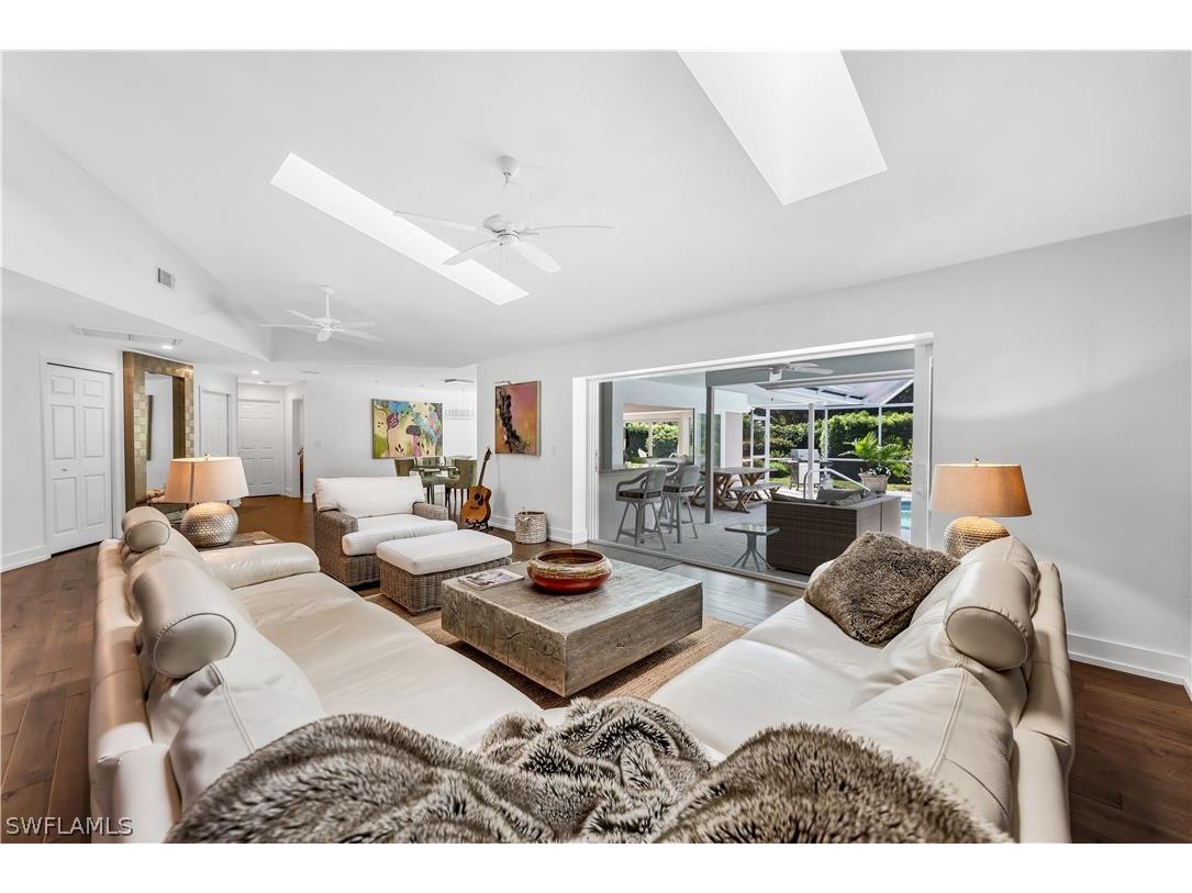 183 Edgemere Way S Naples FL 34105 226012261 image6