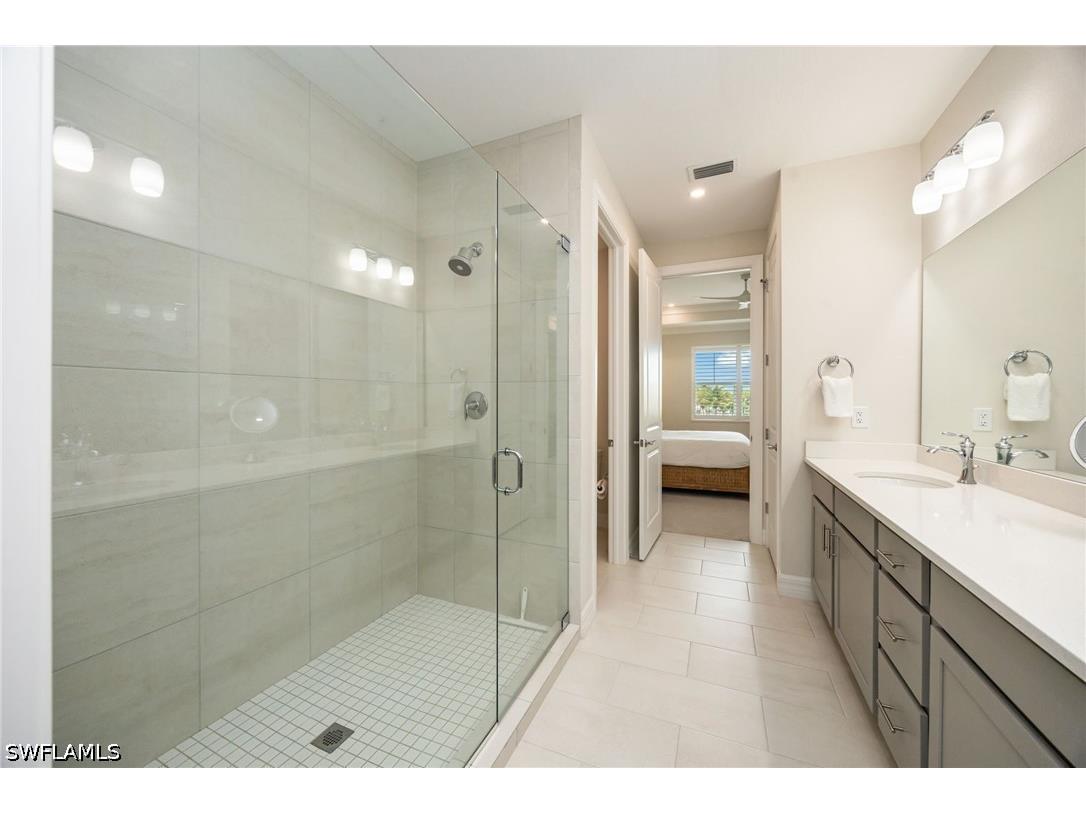 183 Indies Drive E #202 Naples FL 34114 226017714 image11