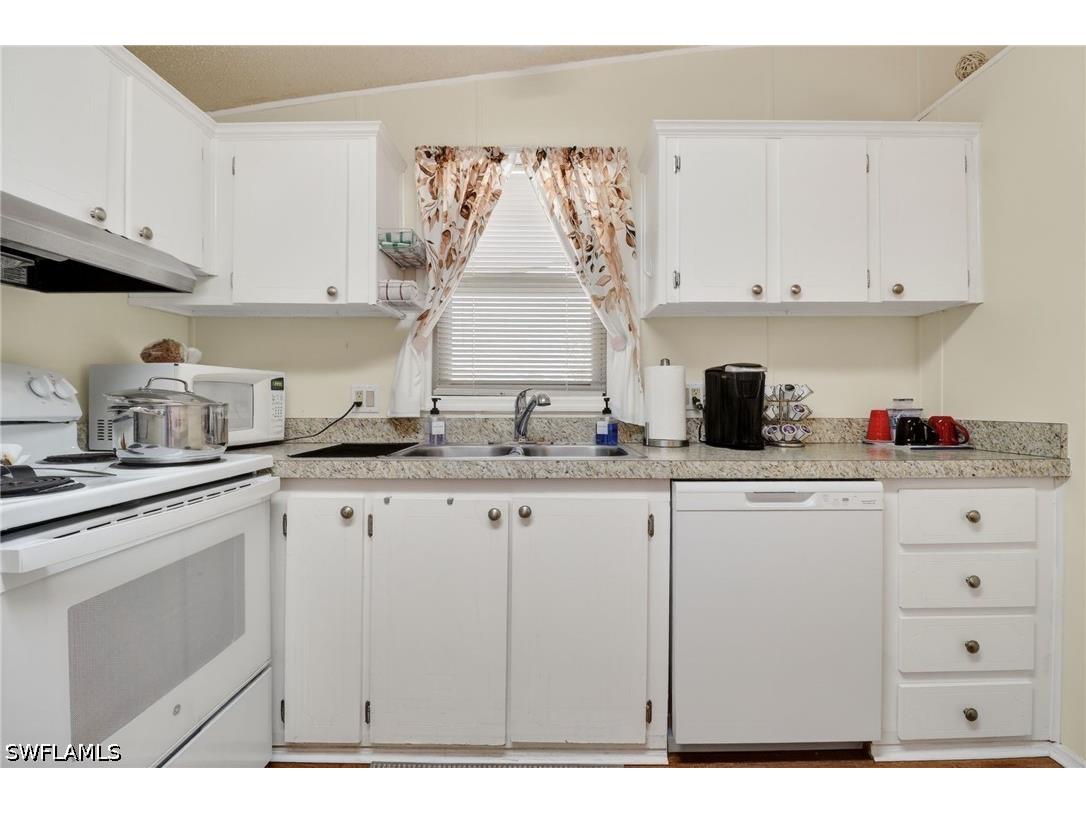 183 Oceans Boulevard #183 Naples FL 34104 226024989 image6
