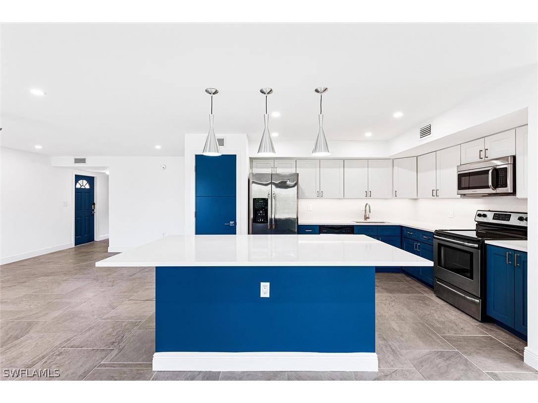 1830 Bald Eagle Drive #1830B Naples FL 34105 222044007 image1