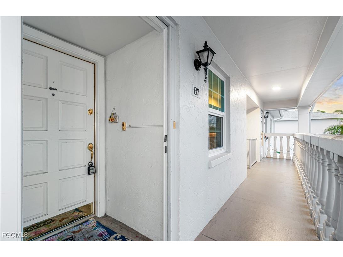 1830 Brantley Road #203 Fort Myers FL 33907 2025008756 image2
