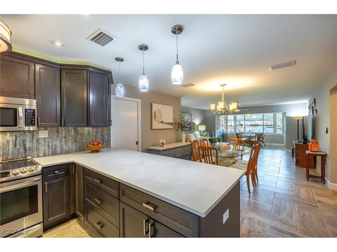 1830 Brantley Road #F2 Fort Myers FL 33907 2025022122 image3