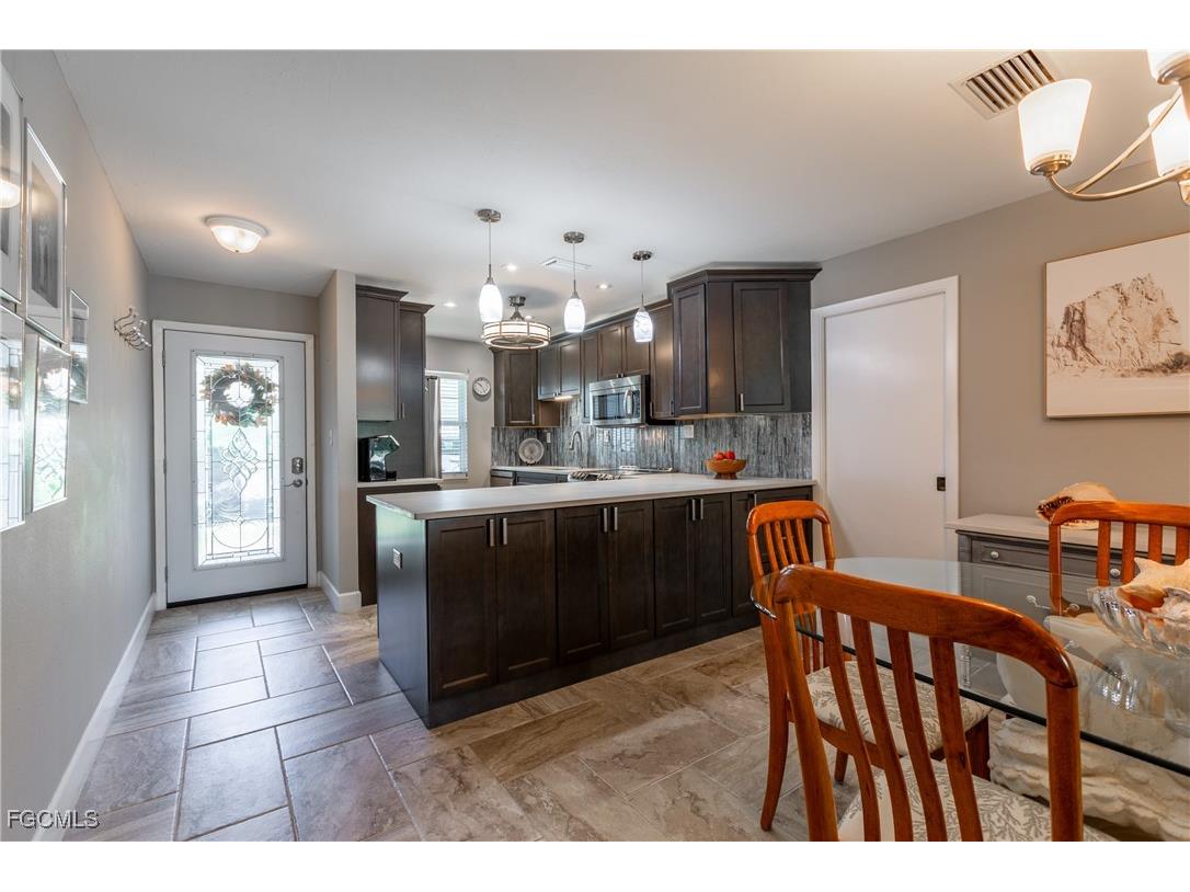 1830 Brantley Road #F2 Fort Myers FL 33907 2025022122 image4